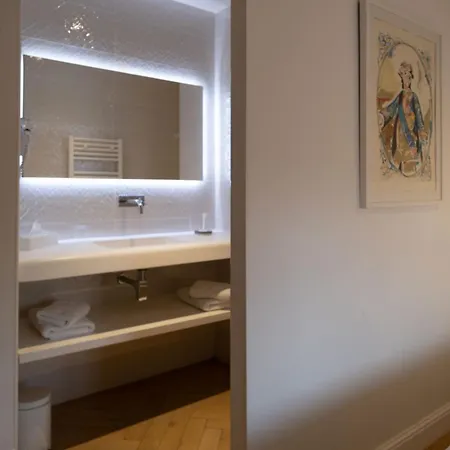 Le Xix 3* בזייה