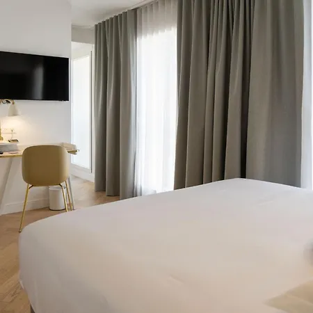 Le Xix Hotel 3*